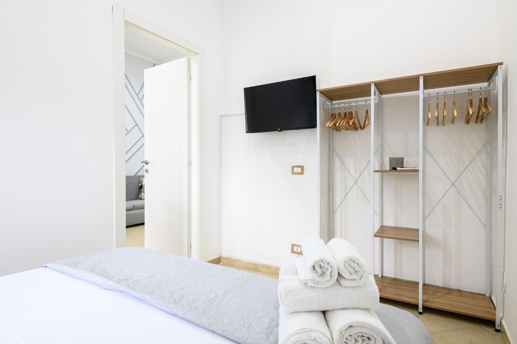 Giordano Suite Center Napoli Esterno foto