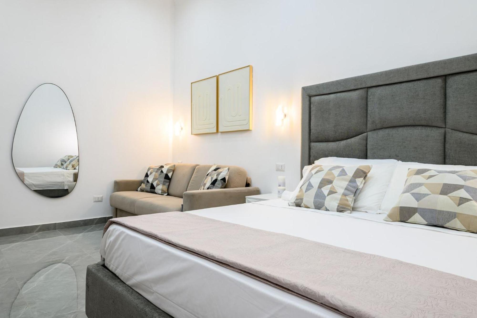 Giordano Suite Center Napoli Esterno foto