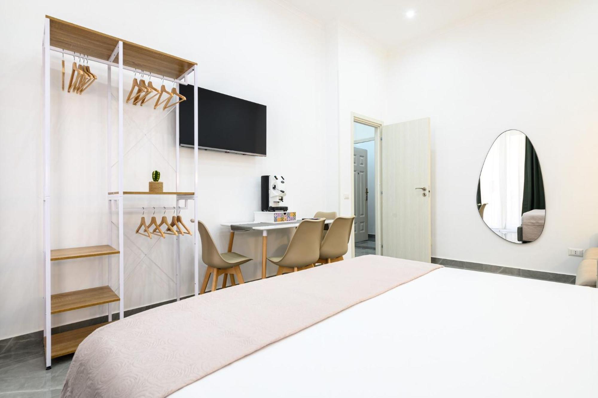 Giordano Suite Center Napoli Esterno foto
