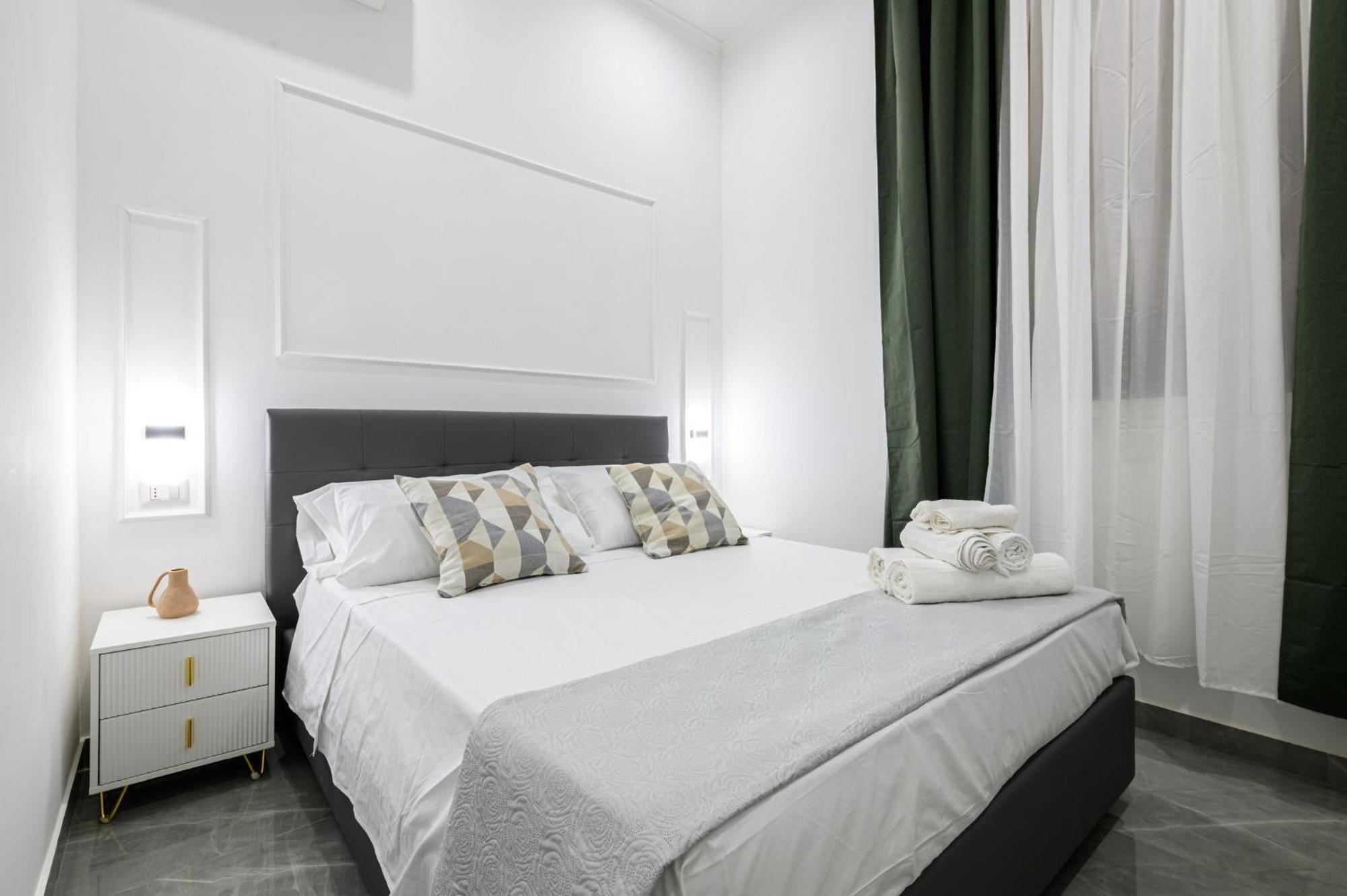 Giordano Suite Center Napoli Esterno foto