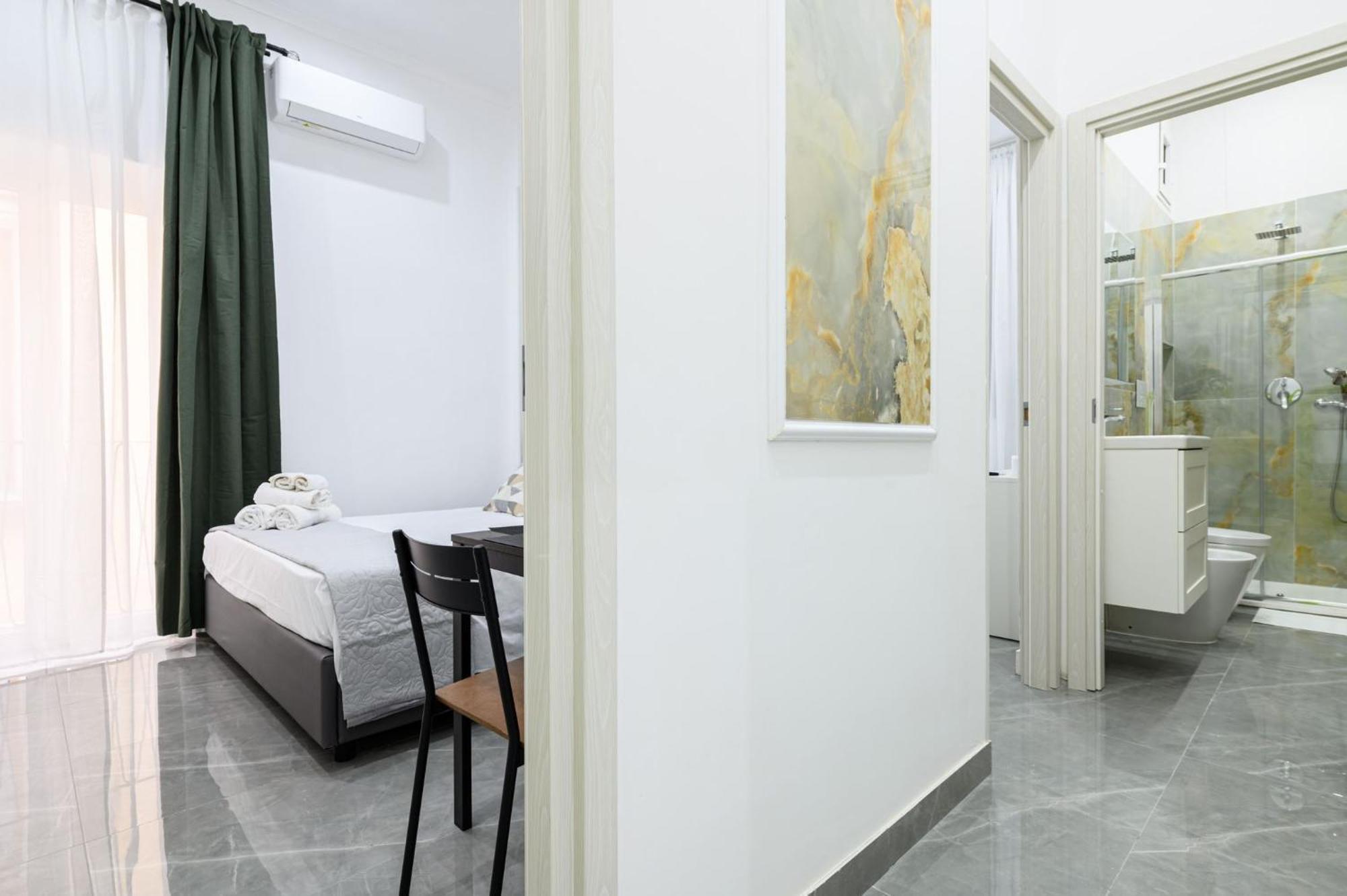 Giordano Suite Center Napoli Esterno foto