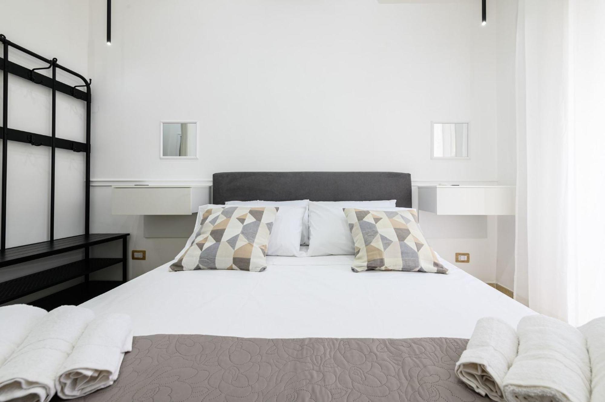 Giordano Suite Center Napoli Esterno foto