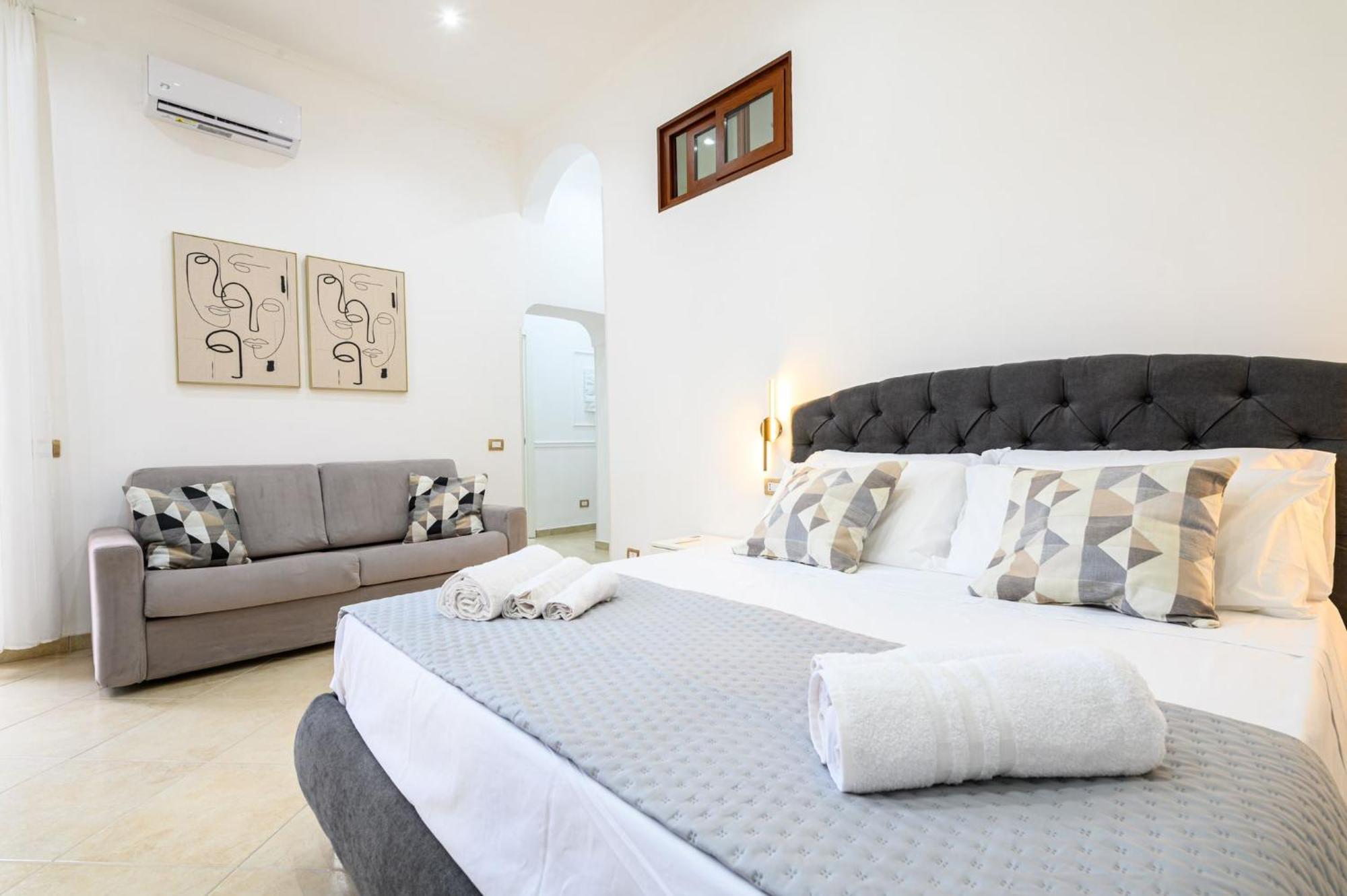 Giordano Suite Center Napoli Esterno foto